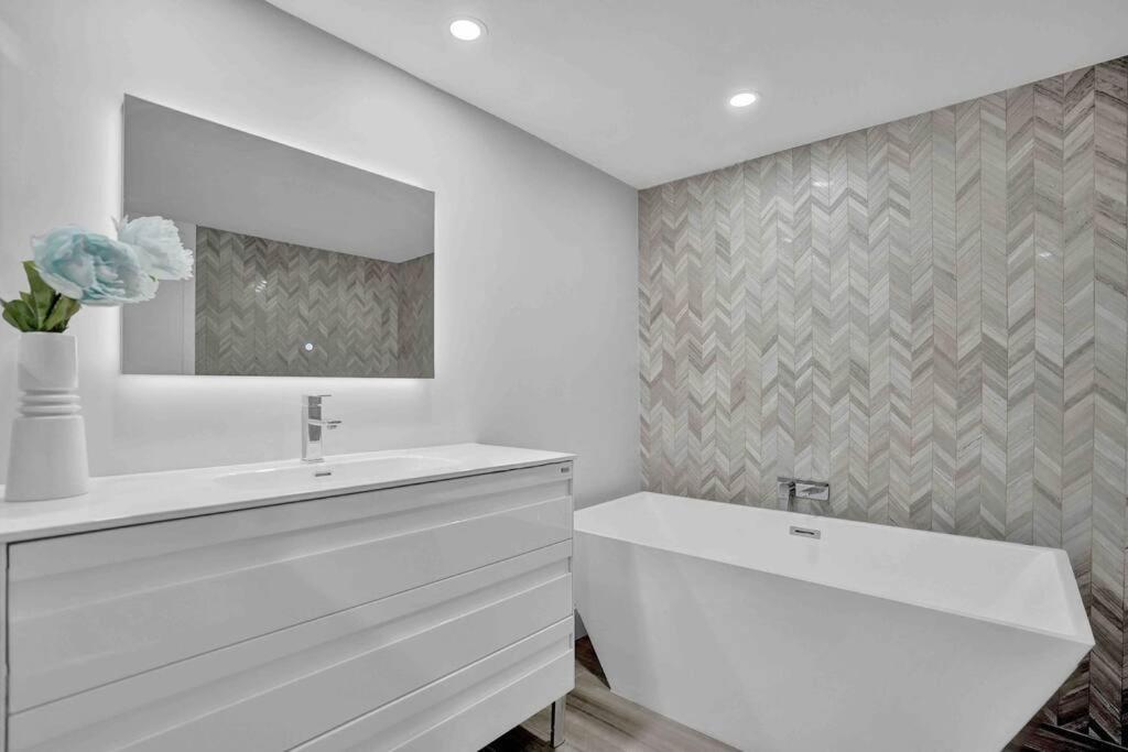 Big Energy! Water Views And Newly Renovated! Apartamento *