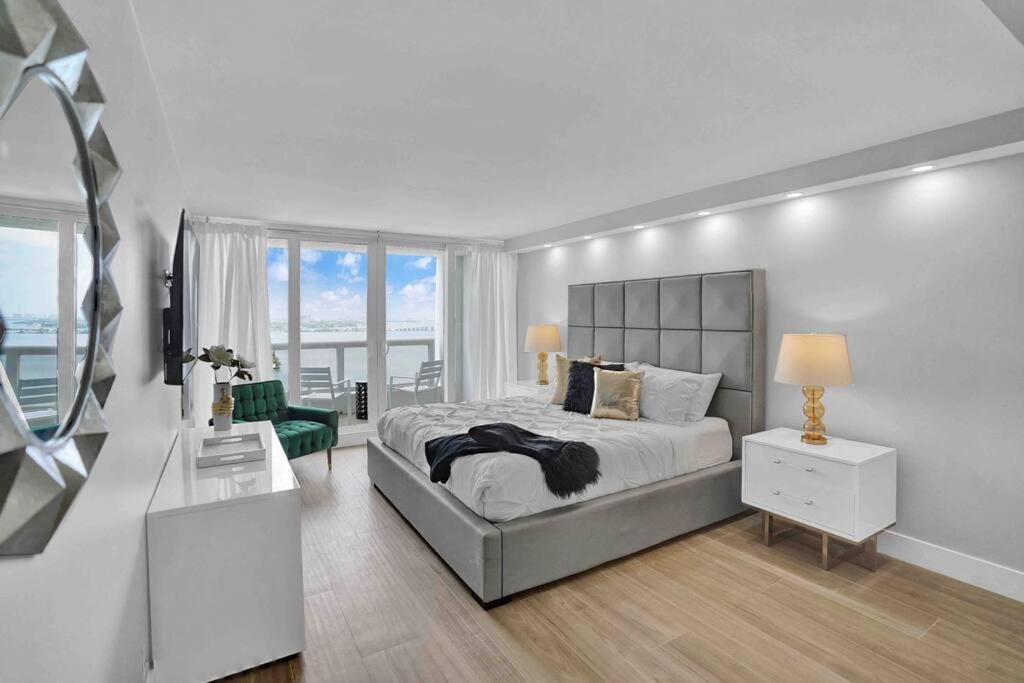 Big Energy! Water Views And Newly Renovated! Apartamento Miami