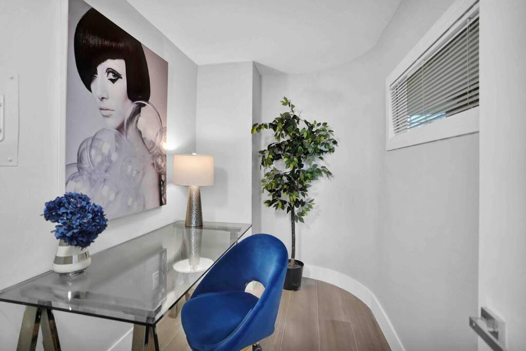 Big Energy! Water Views And Newly Renovated! Miami